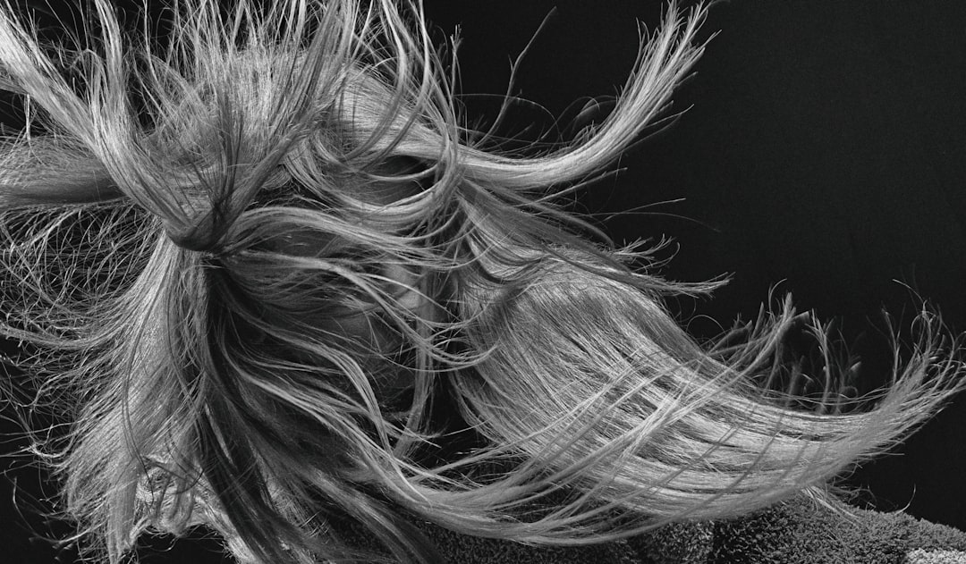 Is Seawater Good for Your Hair? A Practical Guide to Beach Days and Saltwater Effects